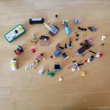 LEGO Friends  Central Perk 21319 Original Accessories Approximately 80