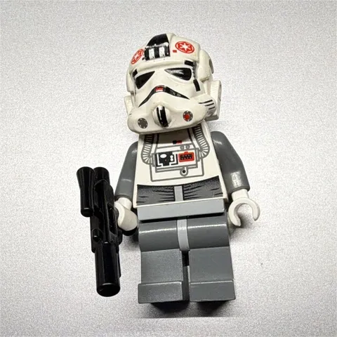 LEGO Star Wars Clone Trooper Minifigure w/ White Helmet & Blaster
