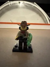 Lego Series 19 Minifigure 71025 - Jungle Explorer