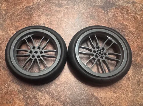 2x Lego Technic Wheels Motorcycle Racing Tires & Dark Gray Rims 88516 88517