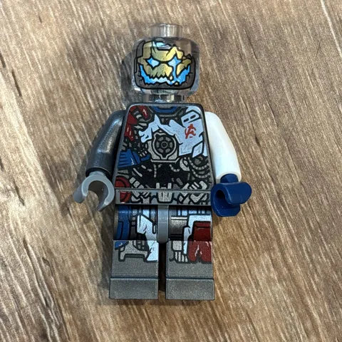 Lego Ultron MK1 76038 Super Heroes Avengers Age of Ultron Minifigure