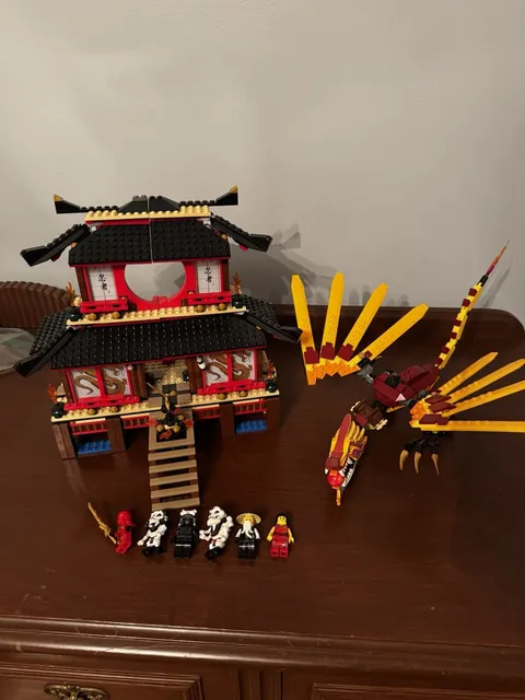LEGO Ninjago Fire Temple (2507) w/ Minifigures – Read Description