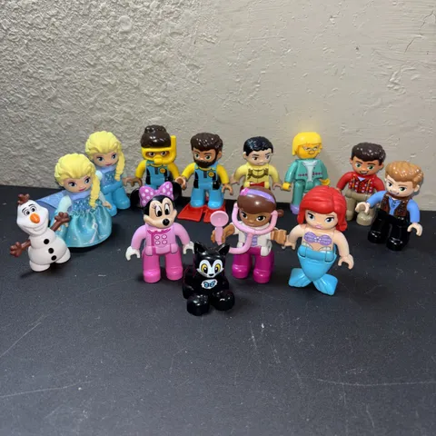 Lot Of 13 LEGO Duplo Figures Disney Scuba Figures