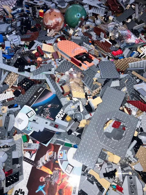 LEGO  STAR WARS Lot 1000 RANDOM bricks plates pieces. No Minifigures