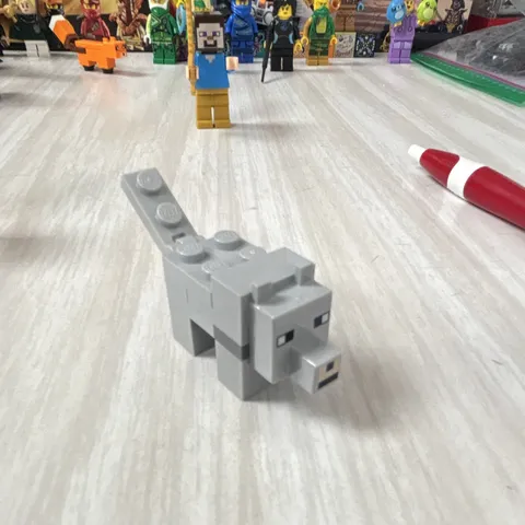 LEGO Minecraft brick built Gray Wolf Animal Figure Plastic Animals 1 Piece