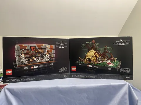 LEGO Star Wars Diorama Lot: 75339 Trash Compactor & 75330 Dagobah Jedi Training