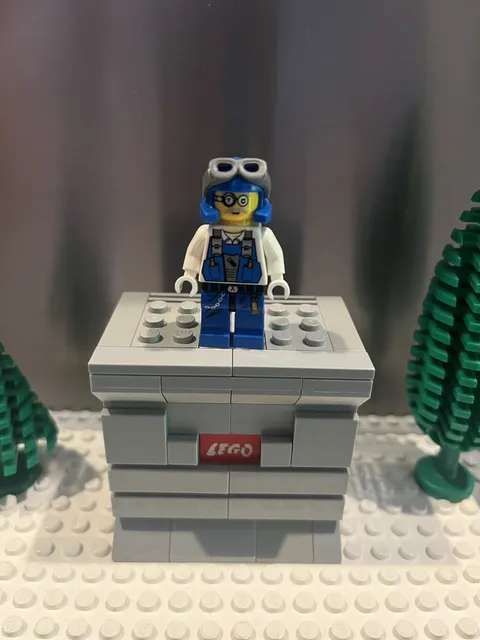 LEGO Minifigure - PM013 |- POWER MINERS - DR. BRAINS Released 2009 From Set 8961