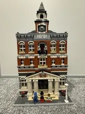 LEGO Town Hall (10224) Modular Building With Minifigures Great Condition Retired