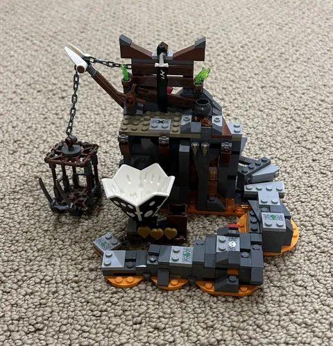 LEGO NINJAGO: Journey to the Skull Dungeons 71717 NO Minifigs