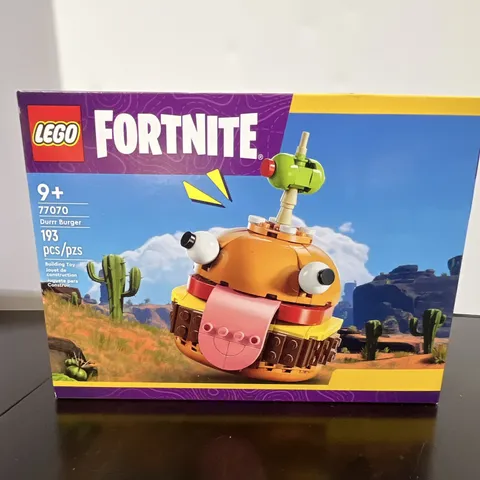 LEGO Fortnite Durrr Burger 77070 Complete Set 193 Pieces Building Toy 9+