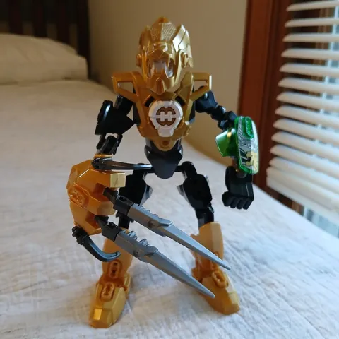 LEGO HERO Factory: Rocka 3.0 (2143) Used condition, Complete.