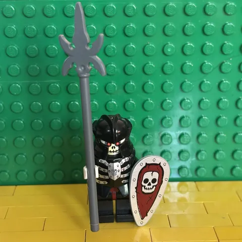 LEGO Castle Fantasy Era Skeleton Warrior (CAS330) Minifig