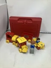 Vtg 1982 LEGO Red Plastic Storage Carrying Case With 13 Pieces Duplo