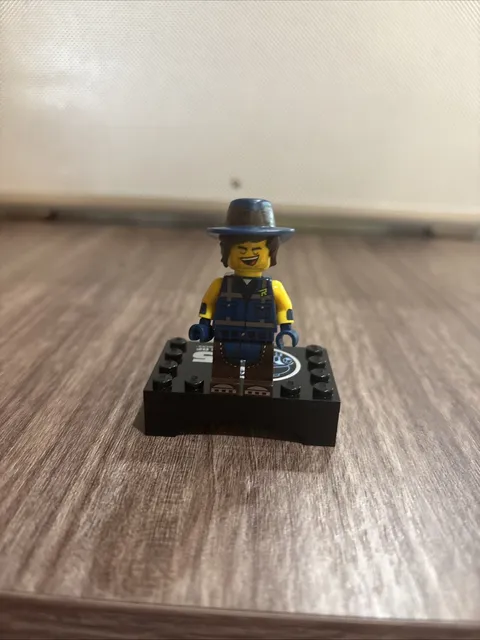 The LEGO Movie 2 CMF Minifigure - Rex Dangervest 71023