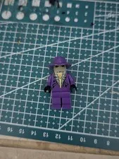LEGO minifigure Alien Brick Daddy sp114 from  5984 Lunar Limo
