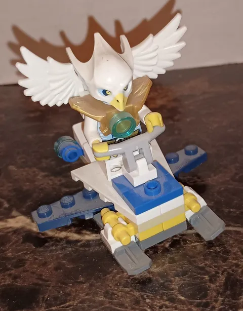  LEGO LEGENDS OF CHIMA: Ewar's Acro Fighter (30250) Mini Figure 