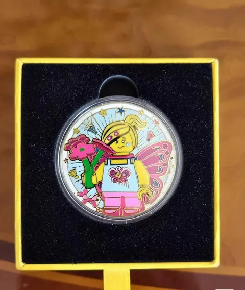 LEGO 831521 LEGOLAND 1st Anniversary Butterfly Girl Commemorative Medal Badge