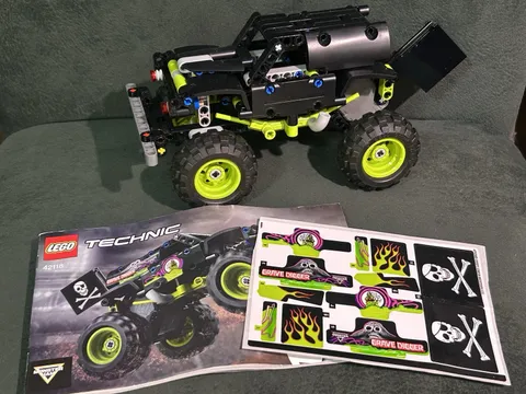 LEGO Technic 42118 Monster Jam Grave Digger