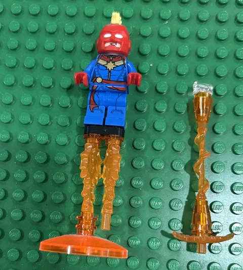 LEGO Captain Marvel Minifigure w/ Helmet - 76153 76152 242003 MARVEL