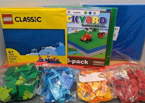 Legos Base Plates & 600 Plus Pieces Multicolor Legos Bundle Lot