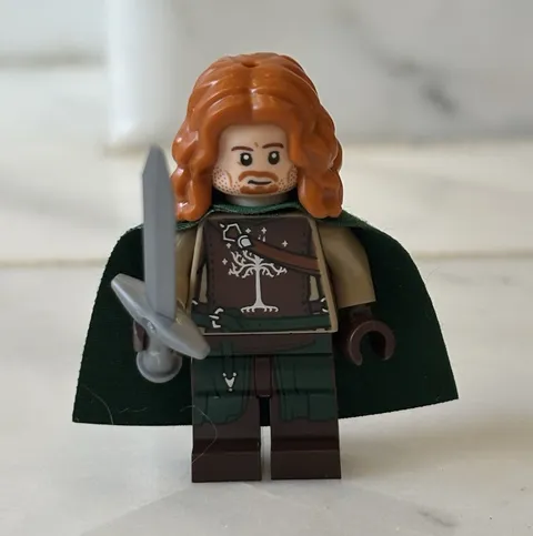 LEGO The Lord of the Rings Minifigure w/ Cape & Sword Plastic/Fabric