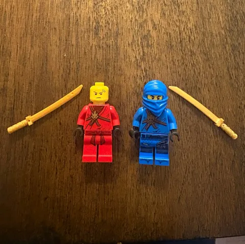 Lego Kai and jay dx incomplete, read description no cracks