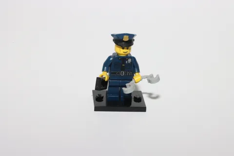 LEGO® 71000 Minifigures - Series 9 -  Policeman - 