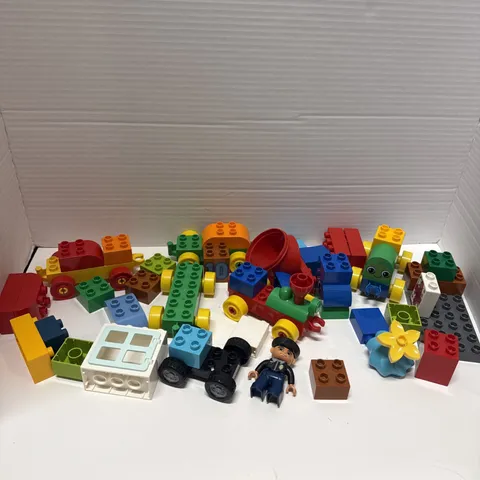 lego duplo misc lot used with 1 figure