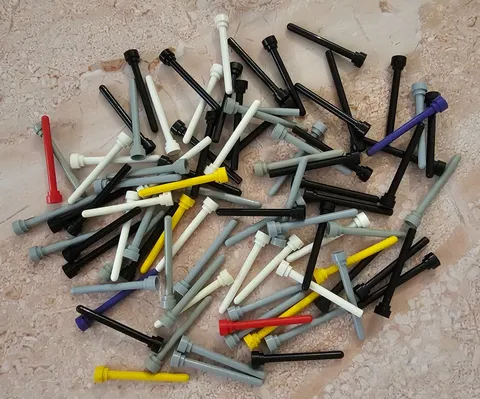 89 LEGO Genuine Lot Antenna Flag Poles Multicolor Red, Yellow, Gray, Purple...