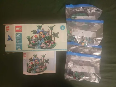 Lego Set - Tropical Rainforest Diorama - Limited Edition