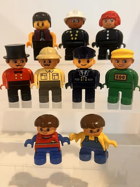 Lot of 9 Lego Vintage Duplo Figures Minifigures Children Zoo Keeper Circus Scuba