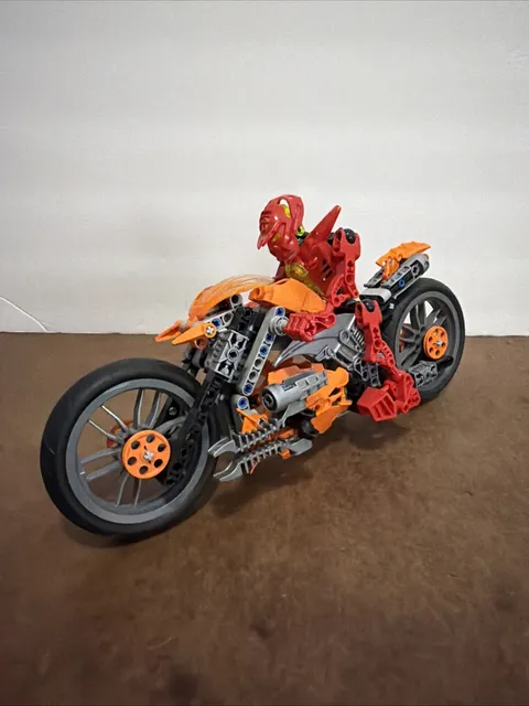Lego Hero Factory: Furno Bike (7158) - 99.9% Complete - Missing Ammo Ball - READ