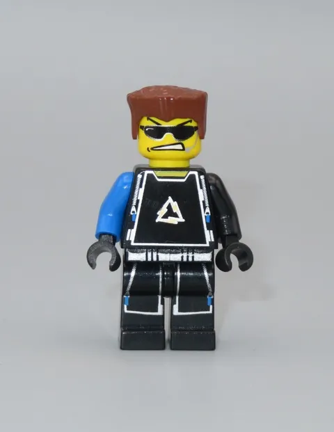 LEGO Alpha Team Dash Mission deep freeze  minifigure 4748