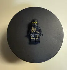 LEGO NINJAGO Cole Black Ninja Minifigure w/ Hood/Helmet Accessory Black Gold