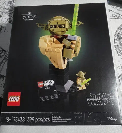 LEGO Star Wars Yoda Bust Set 75438 399 Pieces New Sealed In Box