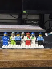 LEGO Racing Minifigures – Porsche  Driver, Octan Driver, Vita Rush Driver (7)