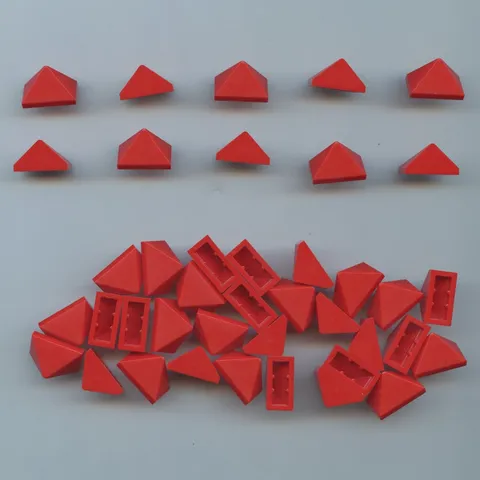 LEGO x 40 Red Slope 45 2 x 1 Triple with Bottom Stud Holder 15571