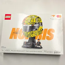 LEGO Icons 43023 McLaren Mastercard F1 Lando Norris Helmet 793pcs Stand