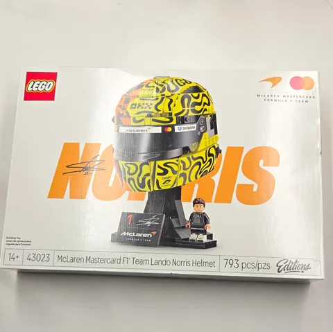 LEGO Icons 43023 McLaren Mastercard F1 Lando Norris Helmet 793pcs Stand