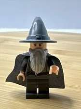 LEGO Lord of the Rings Gandalf the Grey and Cape from Dimensions Pack