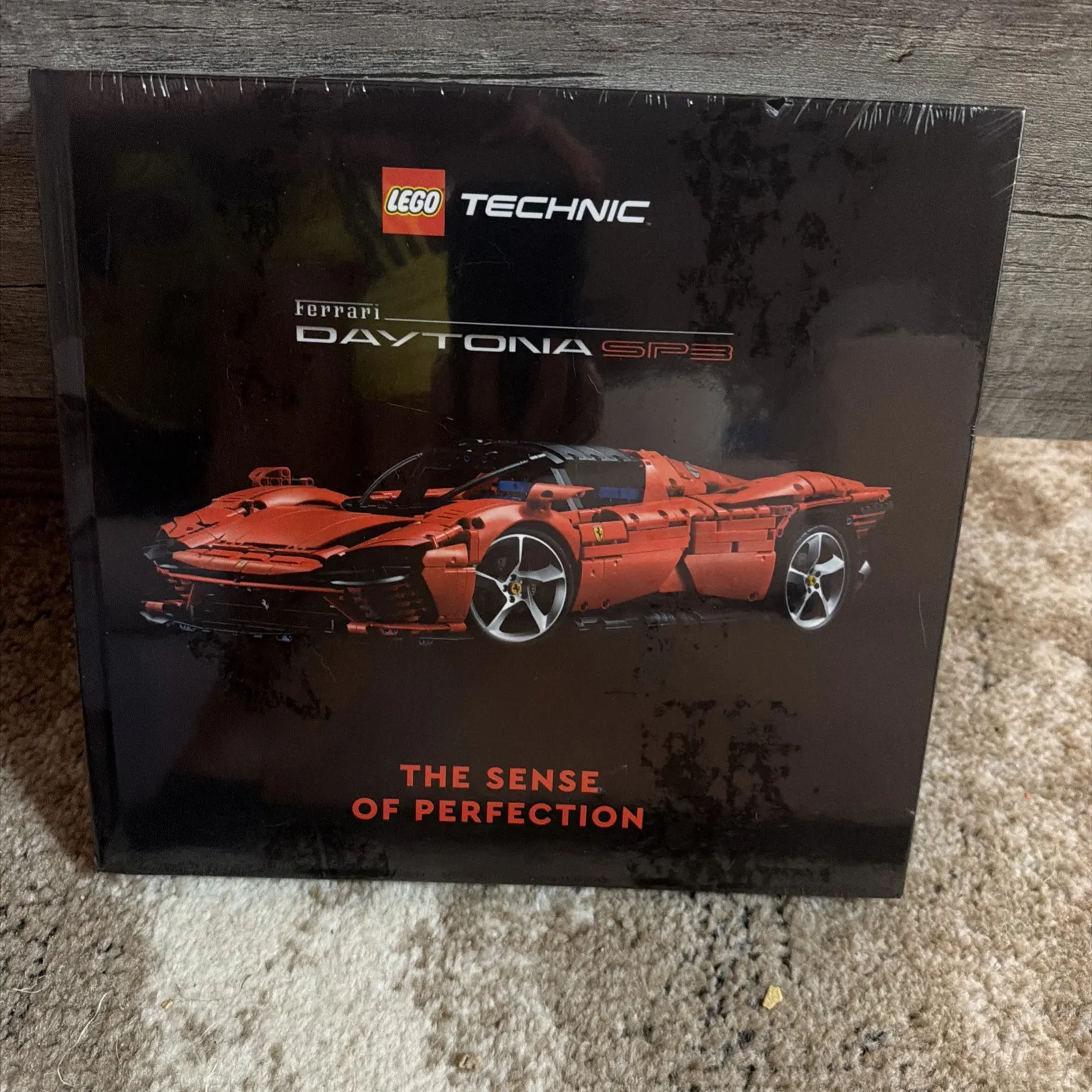 Lego Technic Ferrari Daytona SP3 "The Sense of Perfection" Sealed!!!