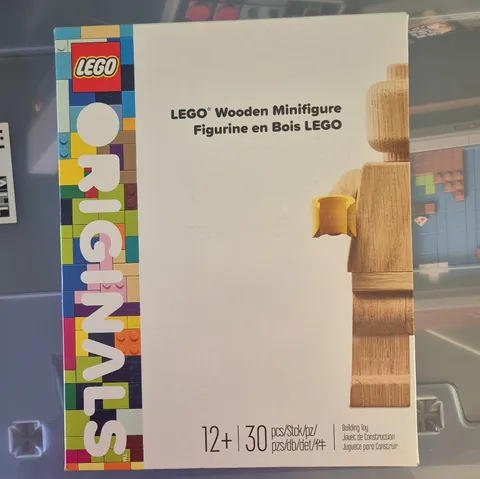 LEGO Originals Wooden Minifigure Wood Set 30 Pieces Age 12+ Boxed