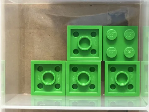 LEGO Parts - Bright Green Plate 2 x 2 - No 3022 - QTY 5