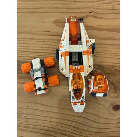 LEGO Mars Mission MX-41 Switch Fighter 7647 Partial Set with 2 Minifigures