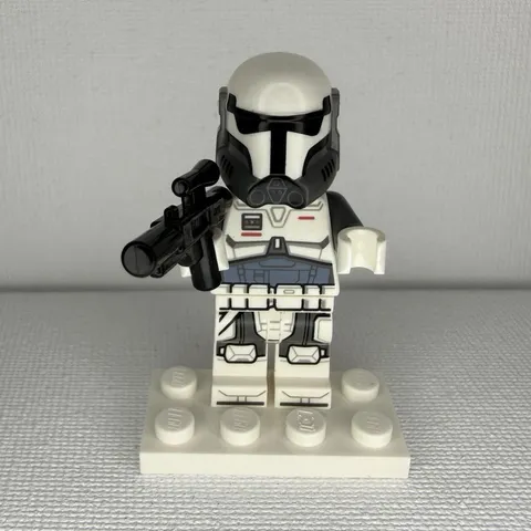 LEGO Star Wars Clone Trooper SW1346 Minifig w/ Helmet & Blaster