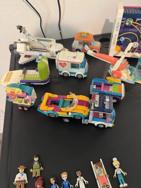Huge LEGO Friends Assorted Bulk Lot - Figures Many Sets - 👀