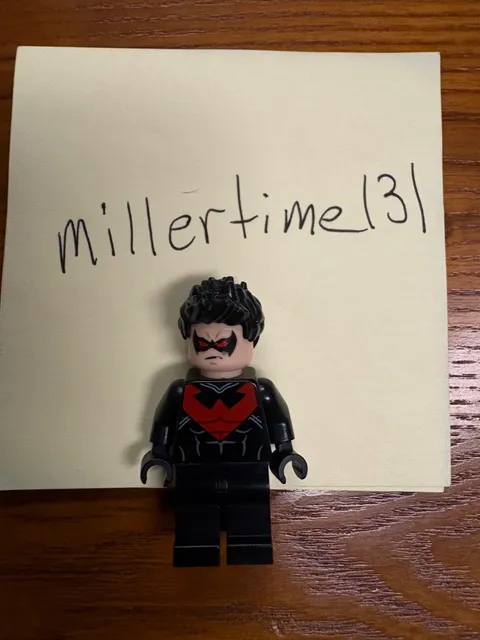 Nightwing Red Eyes Minifigure sh0085 From Set 76011 LEGO DC Superheros Batman 2