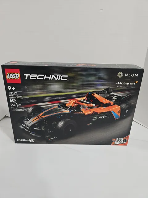 LEGO TECHNIC: Neom McLaren Formula E Team Race Car 452 Pcs (42169) NIOB SEALED