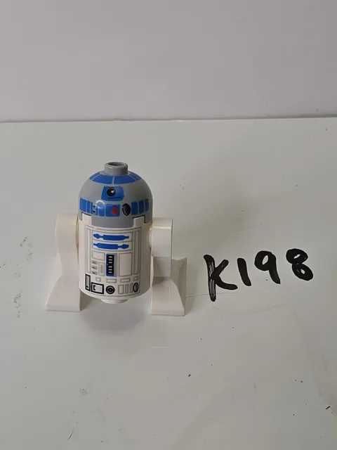 LEGO Star Wars R2-D2 Astromech Droid Minifigure 