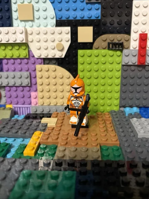 LEGO Star Wars Minifigure Clone Bomb Squad Trooper 7913